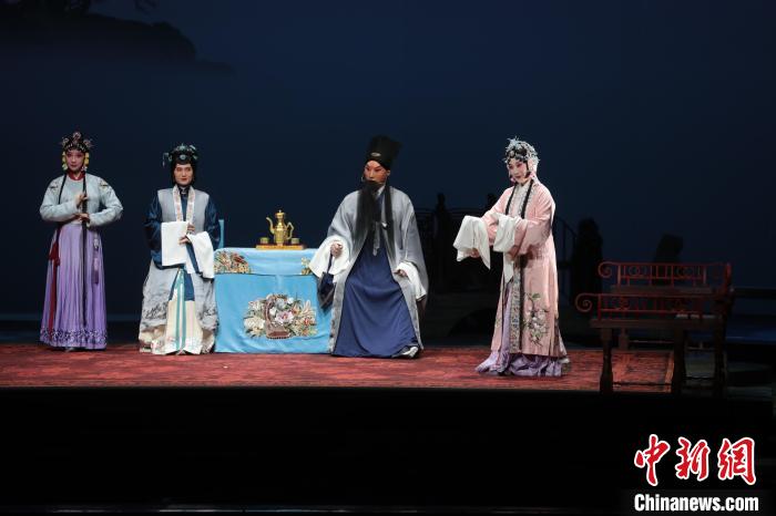 2025武汉“戏码头”戏曲艺术展演启幕